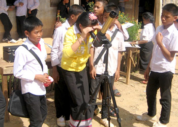 A solar telescope at use during Discovery Day in Kiu Kajam, Laos